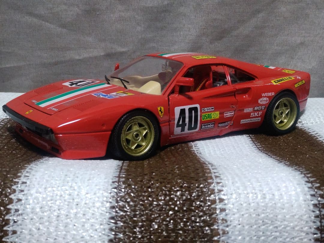 当時物　1/18 ミニカー　Bburago　ブラーゴ　フェラーリGTO 1984