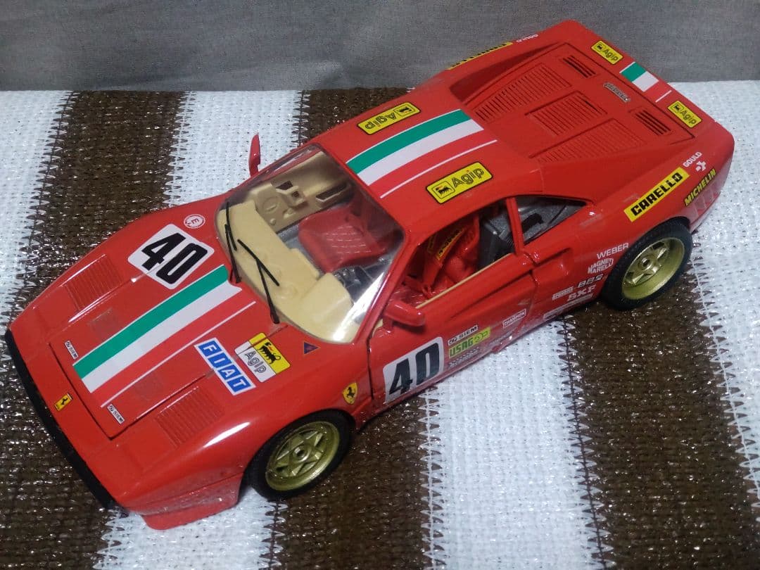 当時物　1/18 ミニカー　Bburago　ブラーゴ　フェラーリGTO 1984