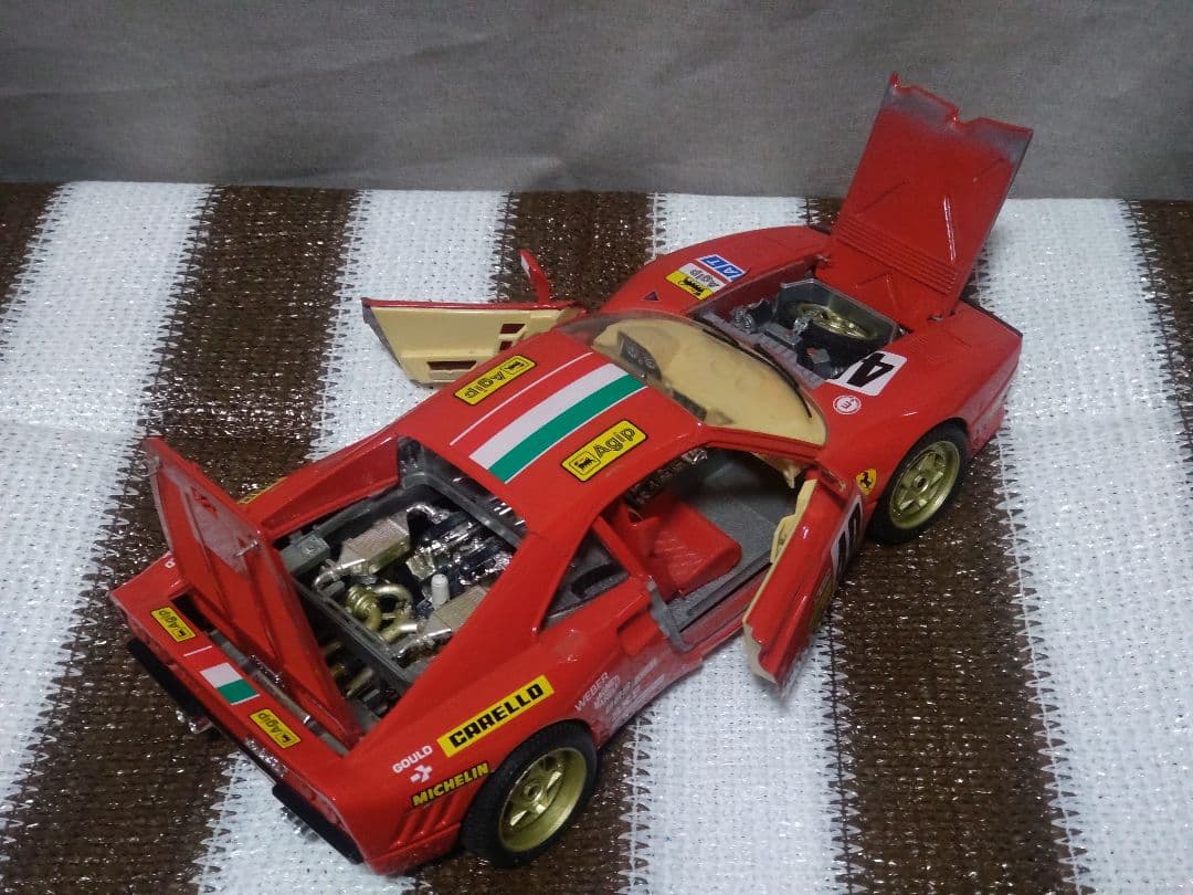 当時物　1/18 ミニカー　Bburago　ブラーゴ　フェラーリGTO 1984