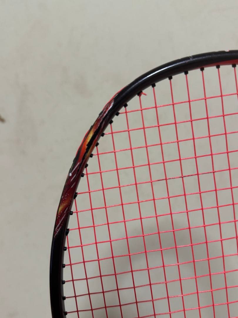 ヨネックスアストロックス77廃盤赤色
