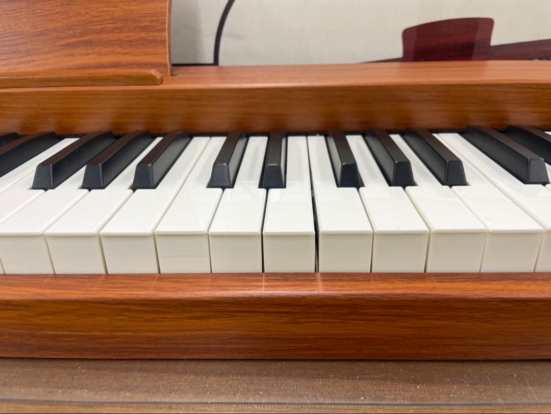 電子ピアノ88鍵盤　給電タイプ　木目調ボディ　ウォールナット
