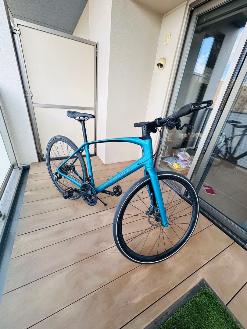 スペシャライズド　Sirrus Men Elite Carbon Disc