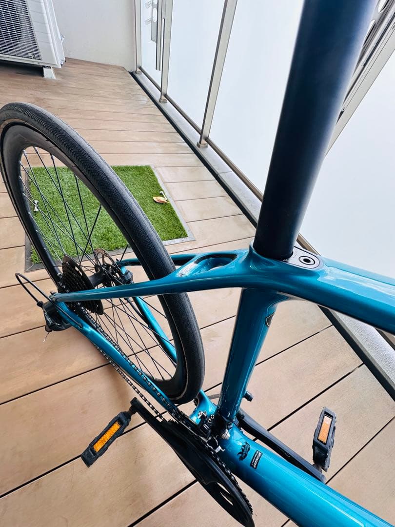スペシャライズド　Sirrus Men Elite Carbon Disc