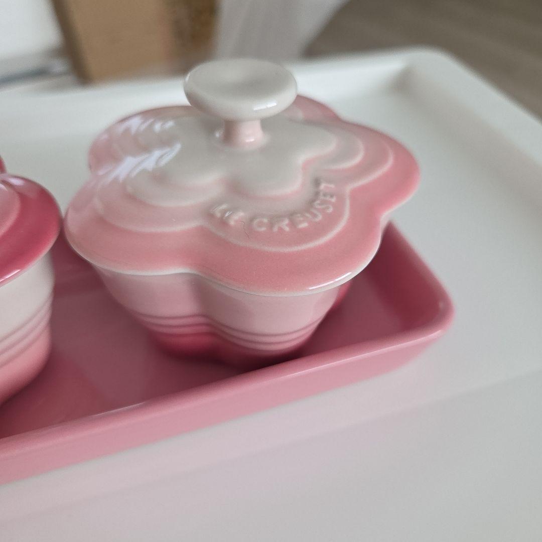 LE CREUSET　ラムカンフルール