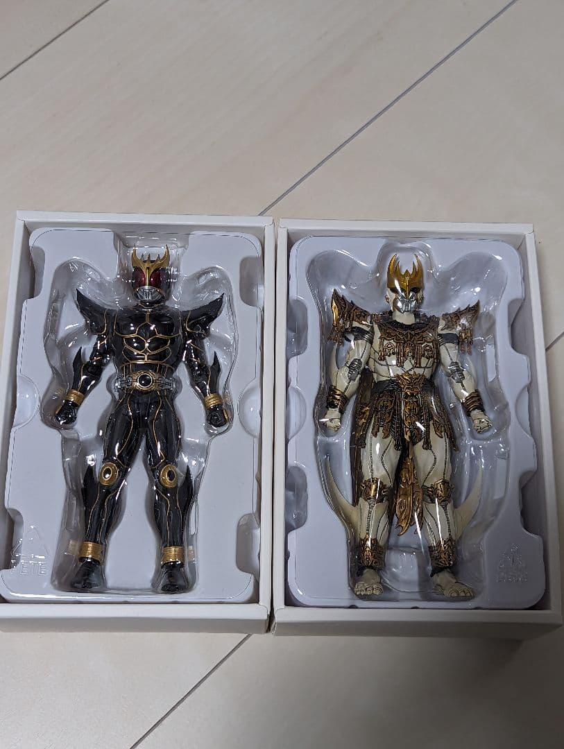 真骨彫 仮面ライダークウガ アルティメットフォーム、ン・ダグバ・ゼバ セット