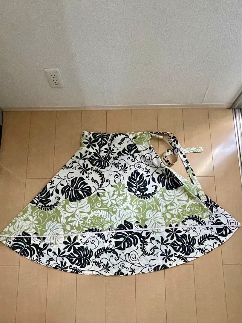 【美品】フラダンス パウスカート ハワイ ボタニカル リゾートウェア スカート