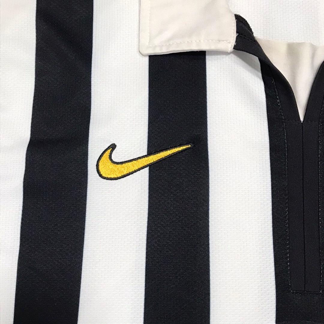 06-07 セリエB NIKE×ユベントス　半袖サッカーユニフォーム　刺繍ロゴ