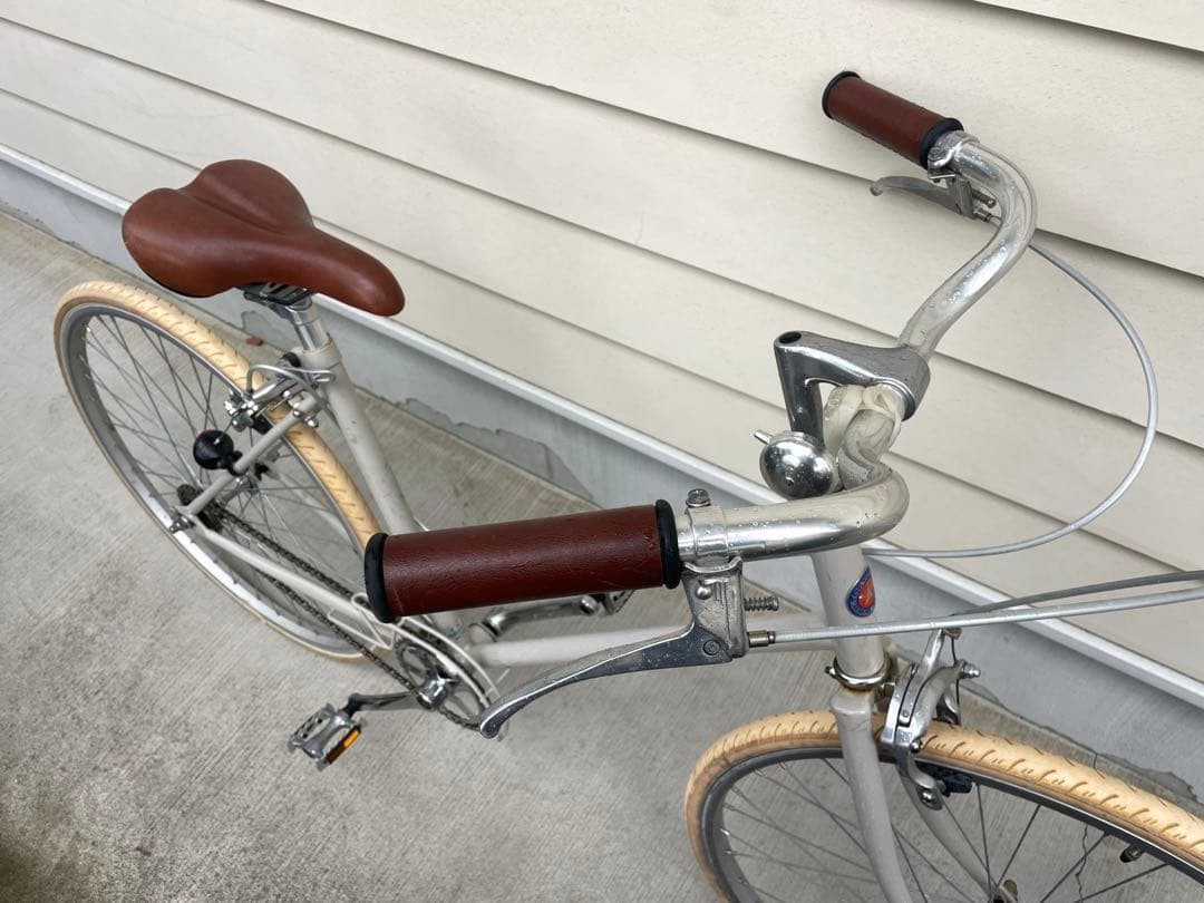tokyo bike BISOU ベージュ色　トーキョーバイク