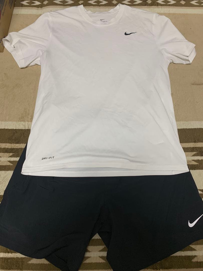 Nike セット L ブルー　ブラック　セットアップ　白　黒　パンツ　2枚