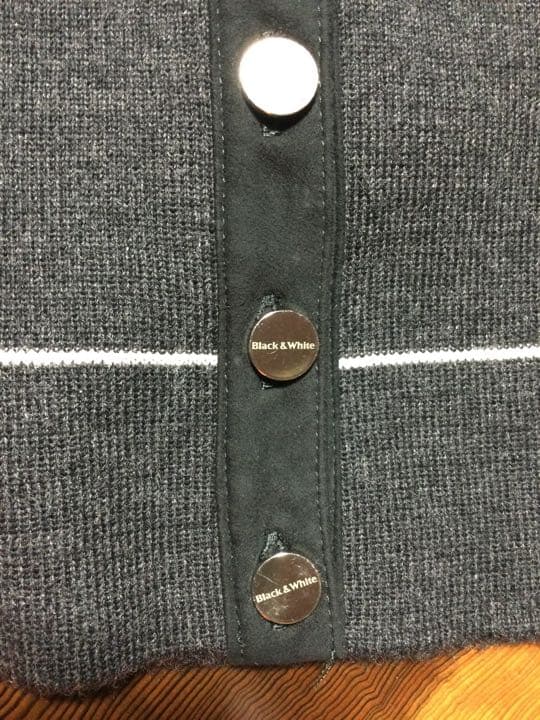 ブラックアンドホワイト　ベスト　新品