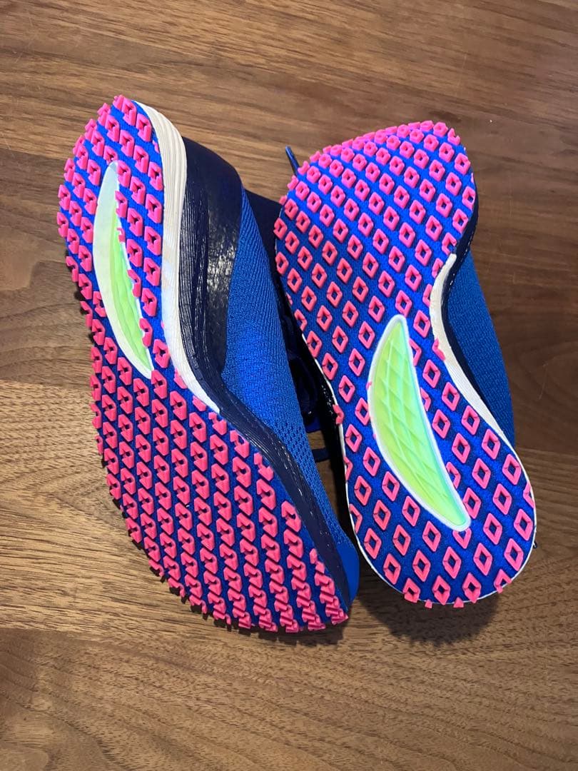 ミズノランニングシューズ24.0