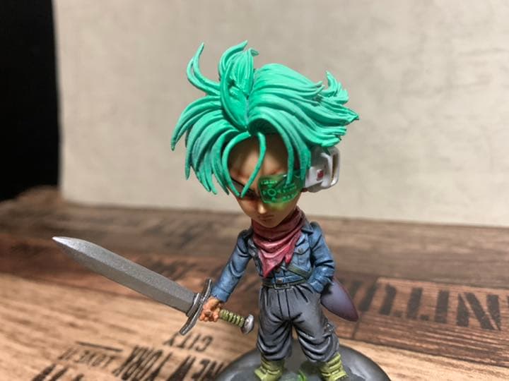 ドラゴンボール　トランクス フィギュア