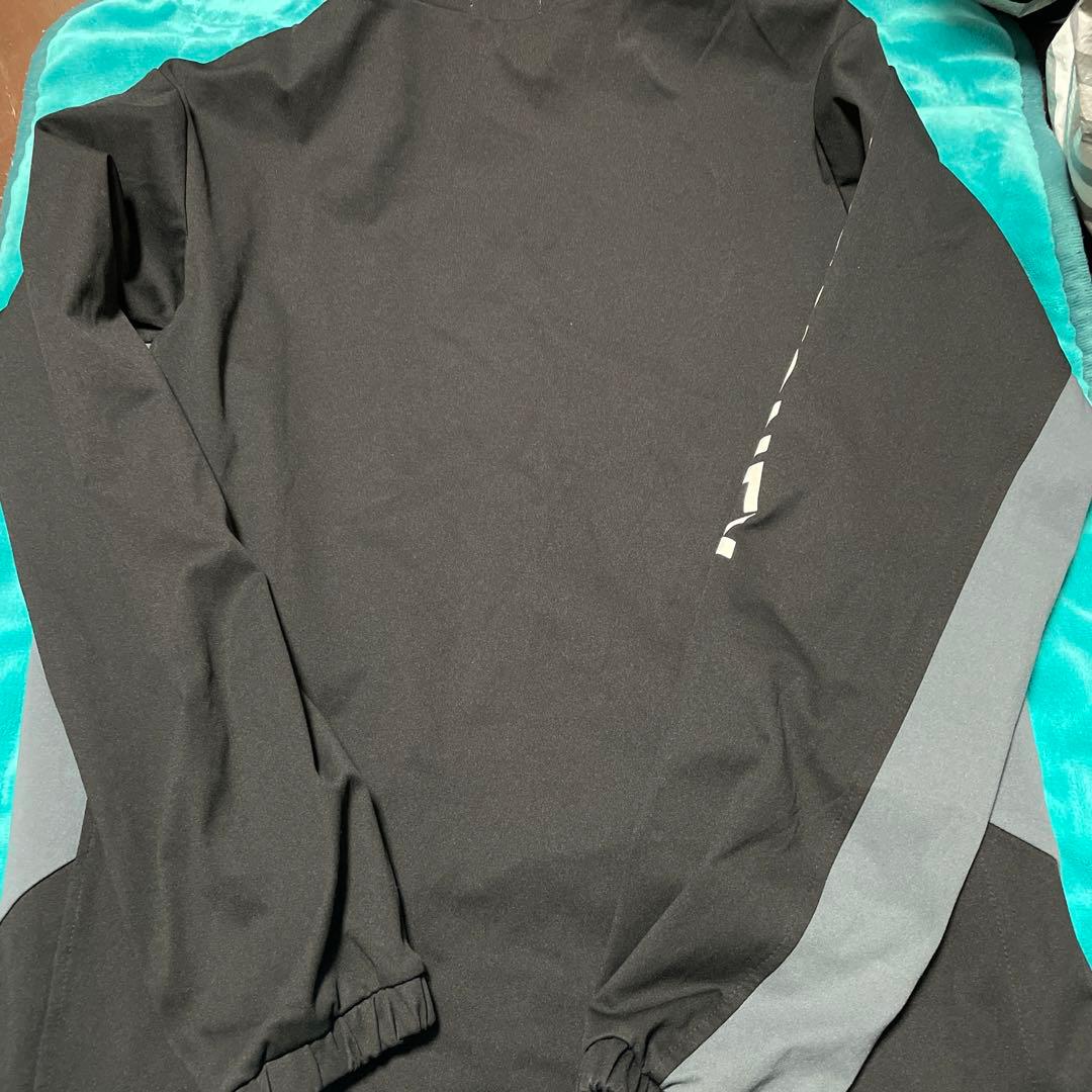 YONEX ブラック ウォームアップウェア M