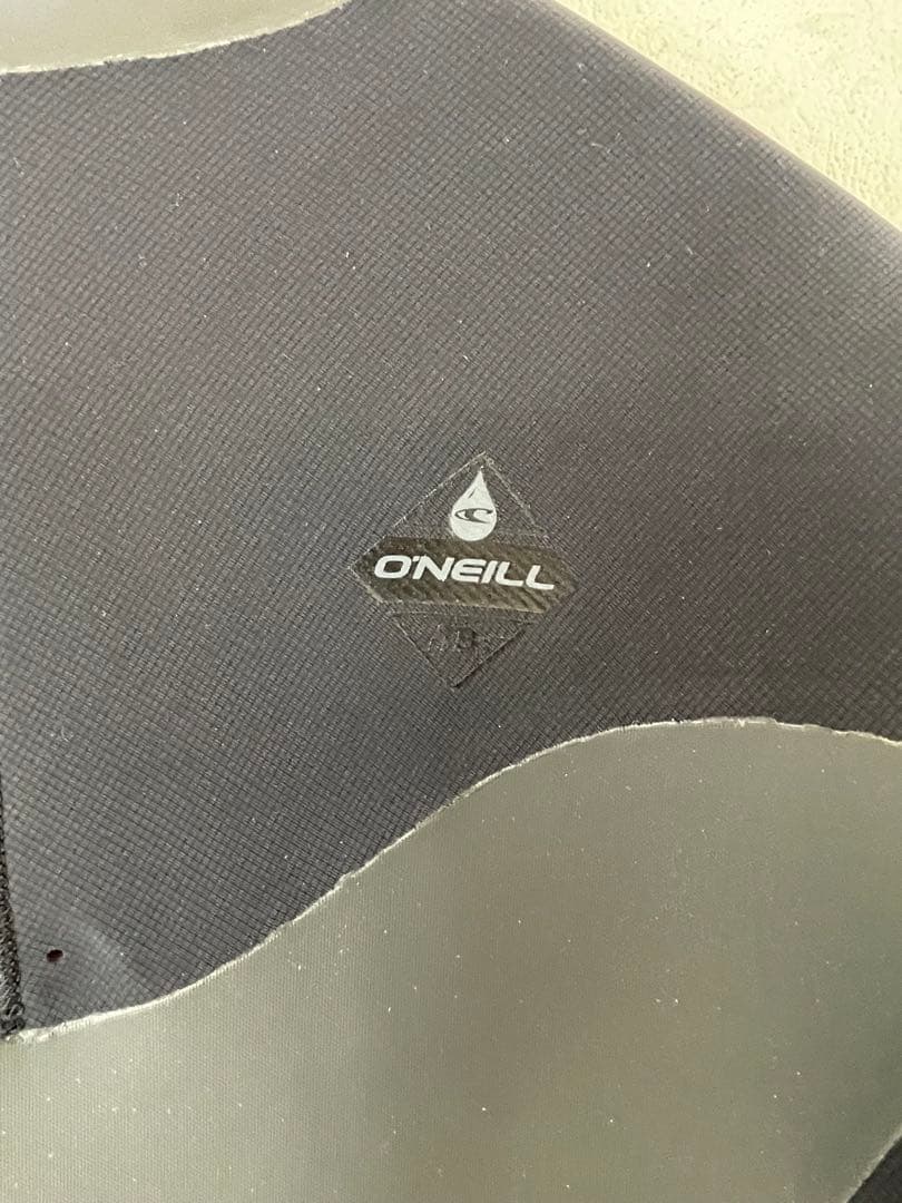 未使用品　O'NEILL セミドライSUPERFREAK PREMIER FSC