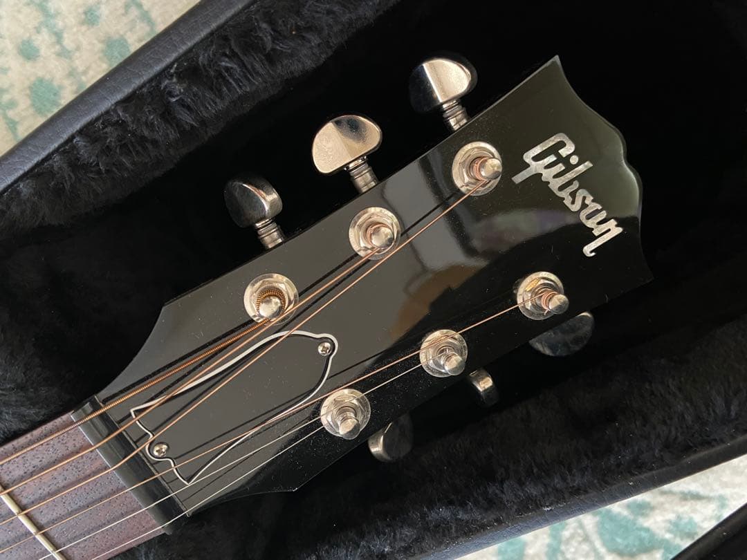 【美品】2022年製 Gibson J-45 standard