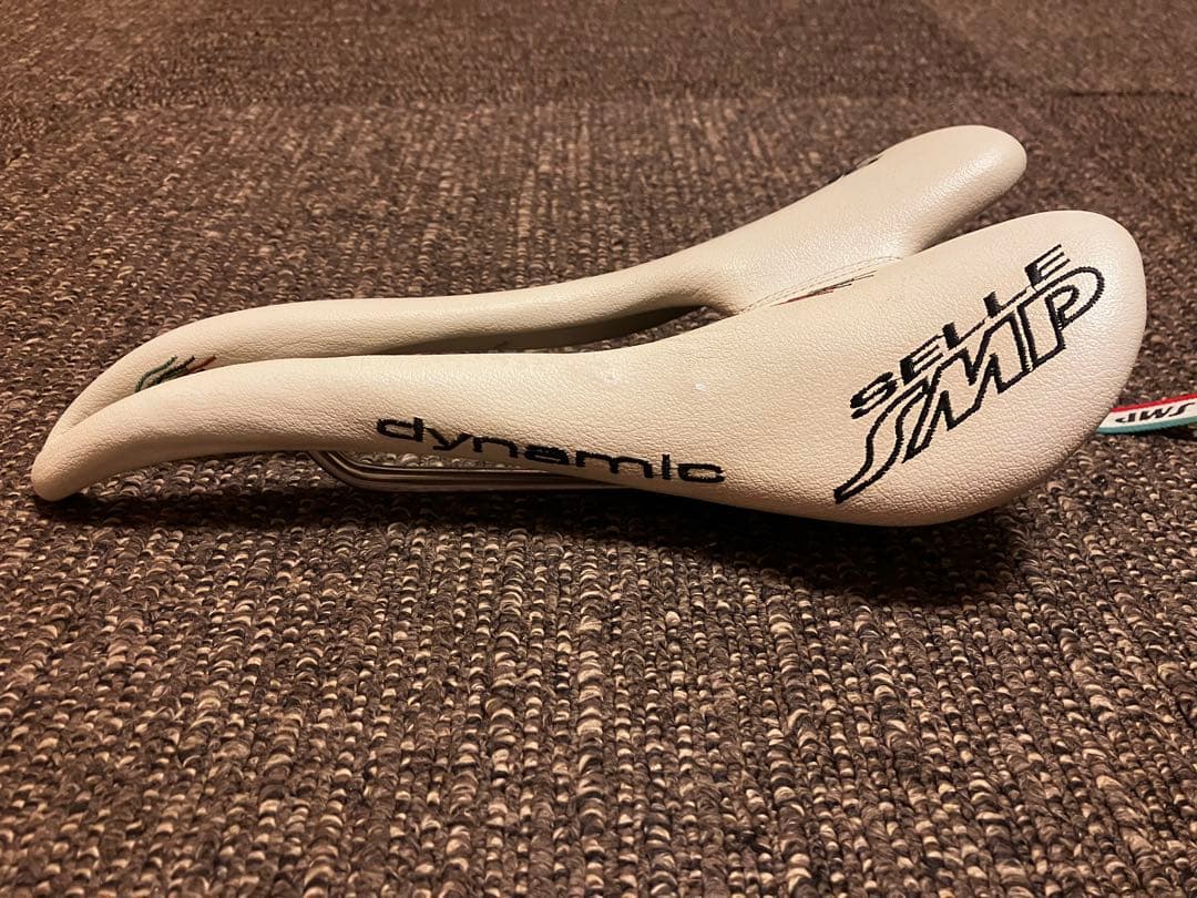 Selle SMP Dynamic ホワイトサドル　セラエスエムピー