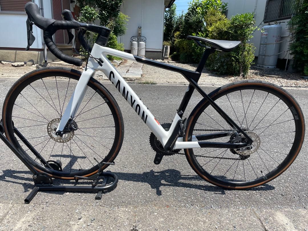 キャニオンCANYON ULTIMATE CF SL 8 ロードバイク　配送可