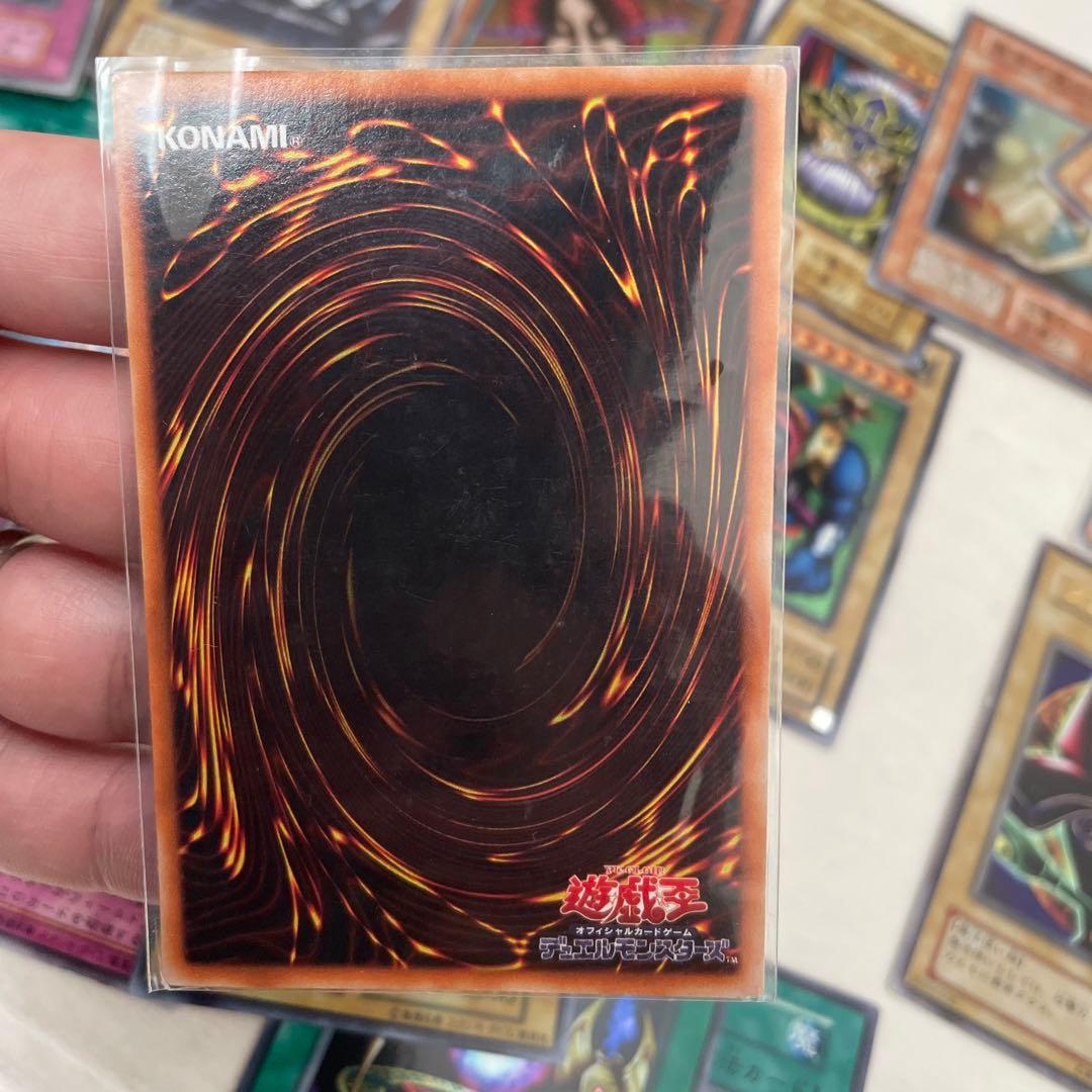 遊戯王カード　ブルーアイズ　ブラックマジシャン他