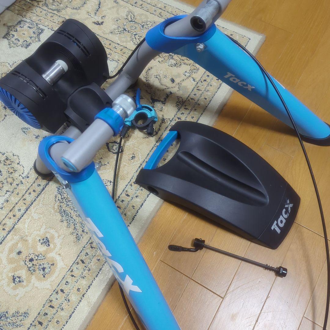 Tacx 固定ローラー フロント台　専用クイックリリースあり！