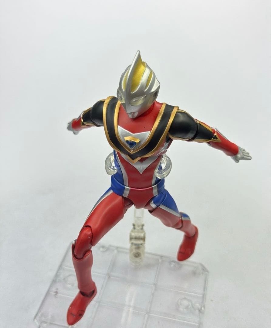 改造品S.H.Figuarts真骨彫製法　ウルトラマンガイアSV