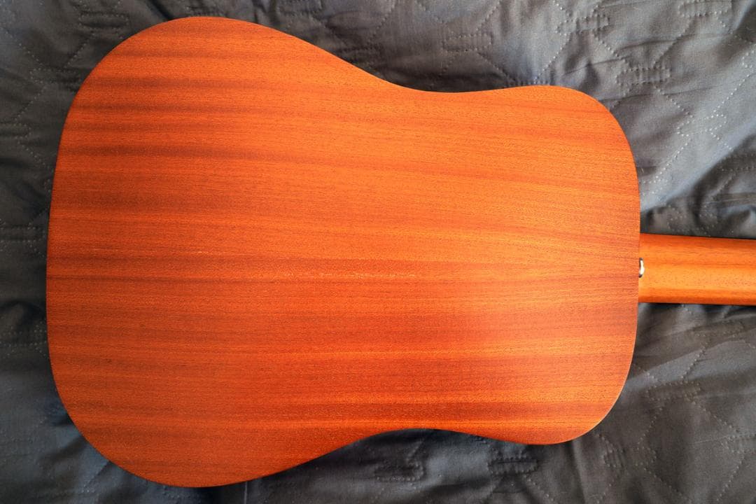 Baby Taylor BT1e ES-B ナイロン弦仕様