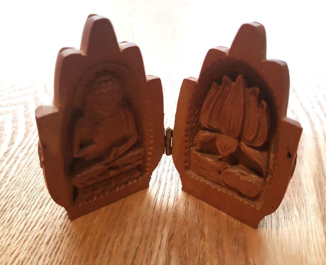 合掌　木彫り仏像　白檀