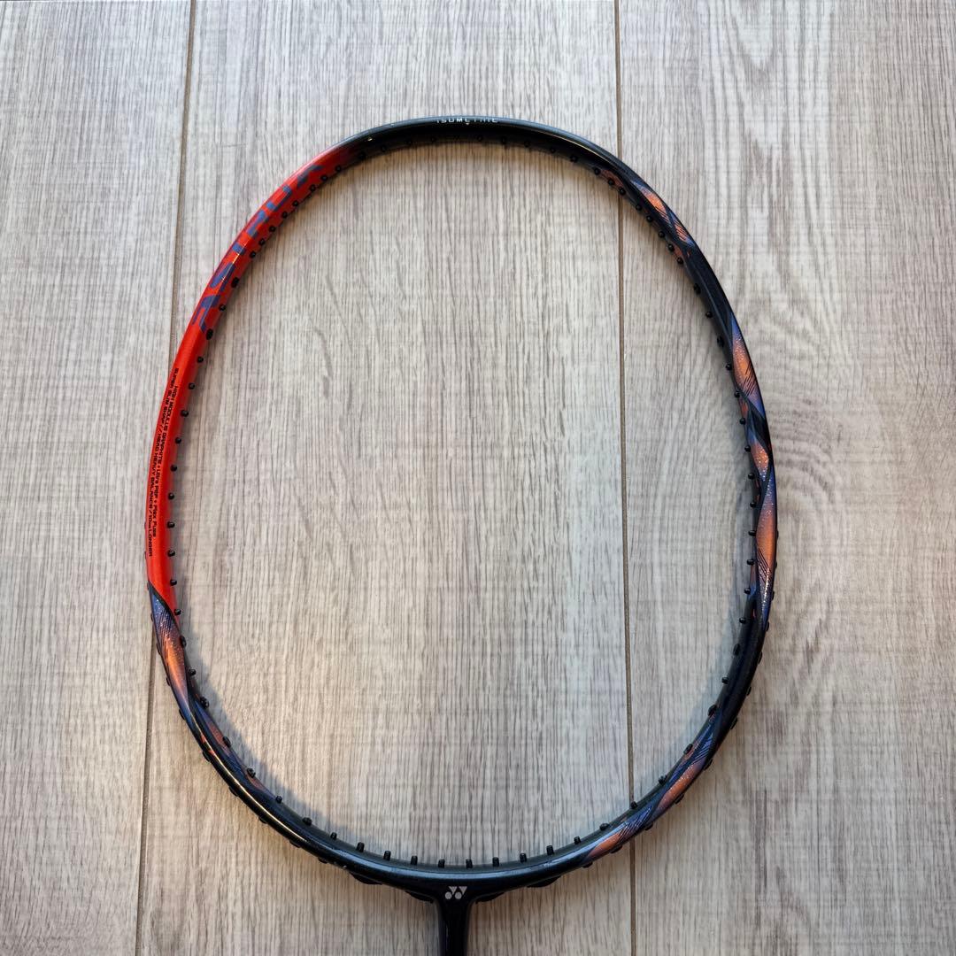 YONEX アストロクス77 PRO 4U5
