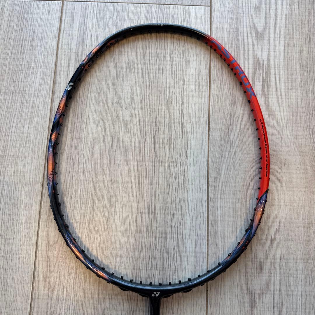 YONEX アストロクス77 PRO 4U5