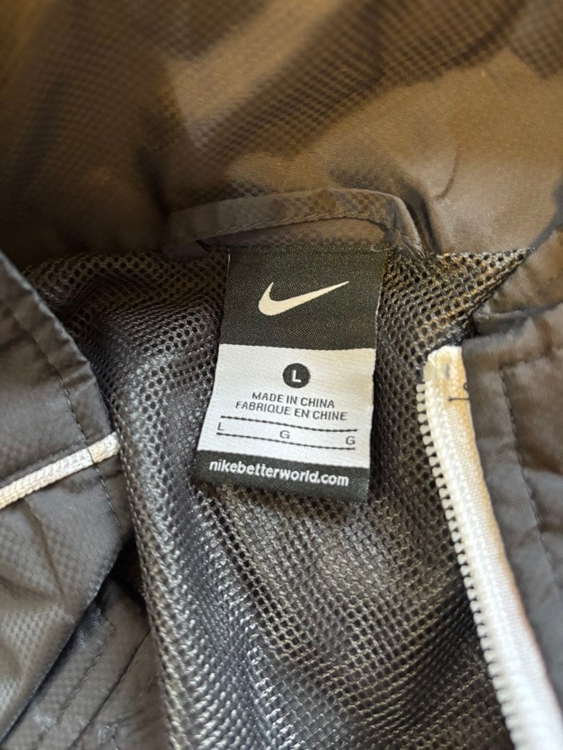 Nike ナイロンジャケットとパンツセット Lサイズ グレー/イエロー