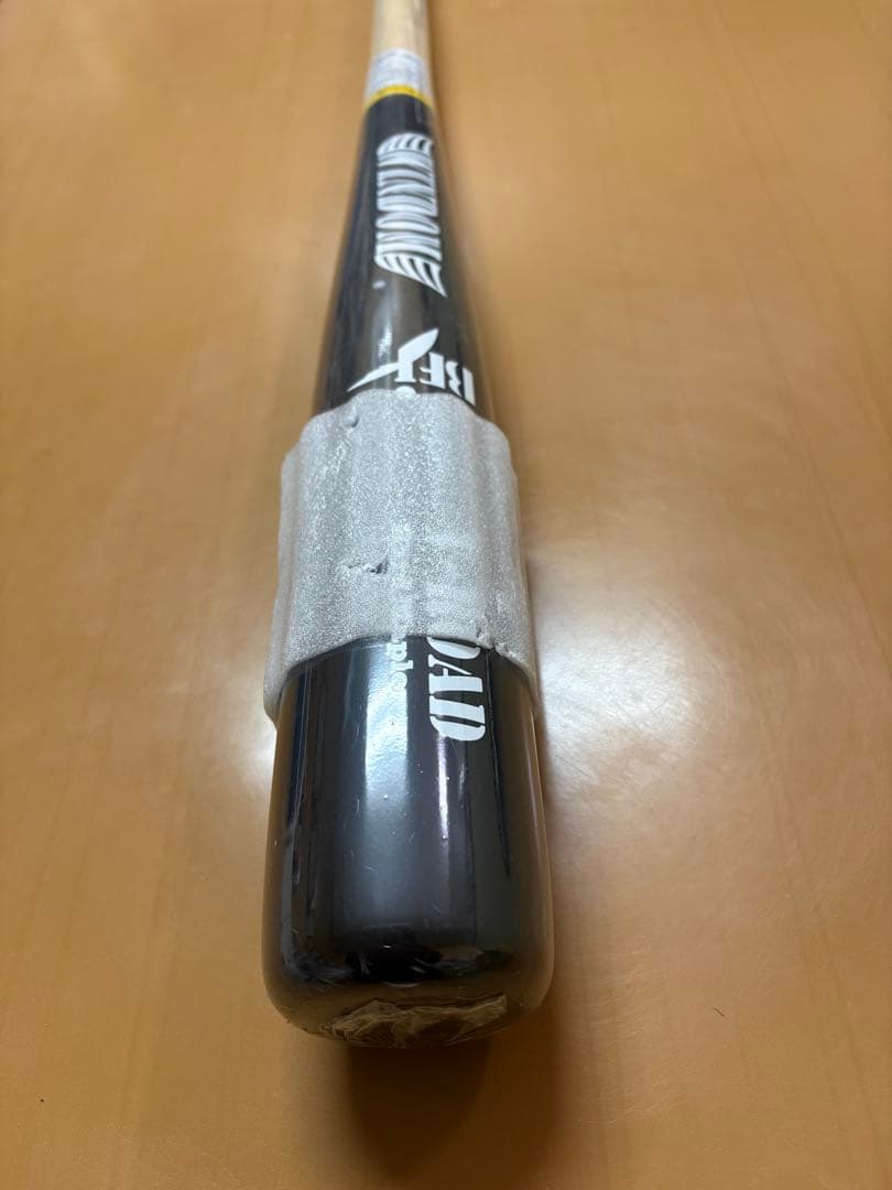 野球　硬式バット 黒　木製バット　新品