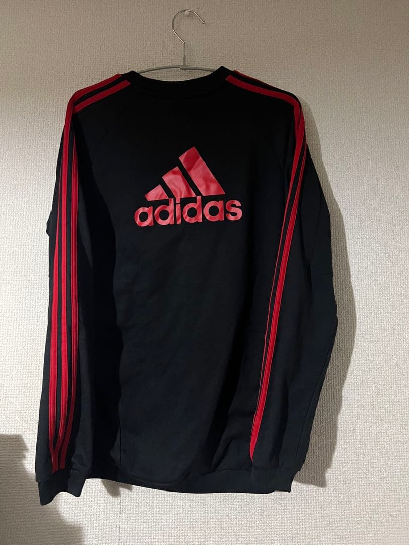 リバプール adidas 長袖ジャージ 黒 赤
