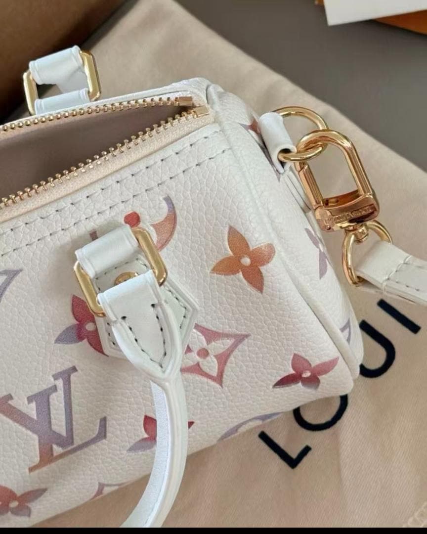 ⭐️Louis ⭐️Vuitton モノグラムバッグ 小型~~~