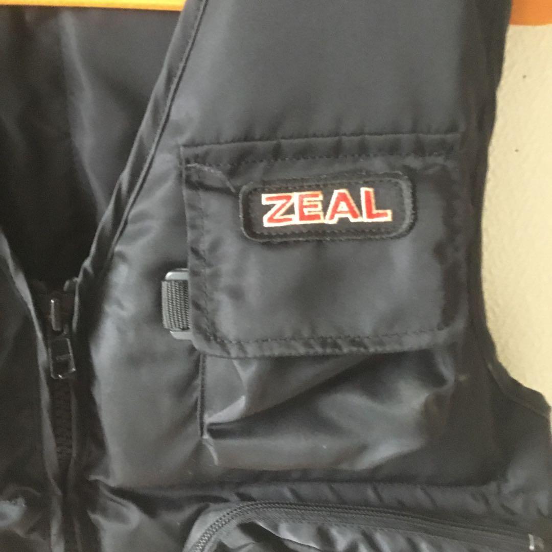 zeal ズイール⭐️フローティングベスト⭐️ライフジャケット　黒　救命胴衣　釣り