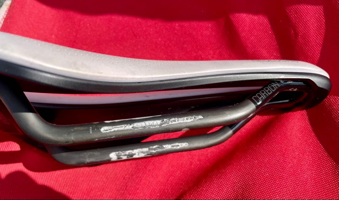 BONTRAGER AEOLUS PRO サドル １４５mm カーボンレール
