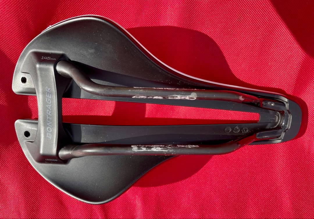 BONTRAGER AEOLUS PRO サドル １４５mm カーボンレール