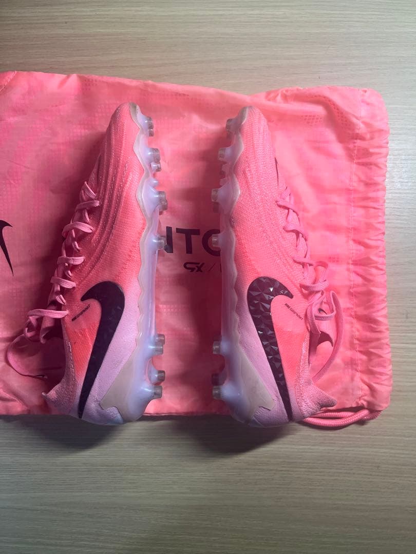 Nike Phantom GX2サッカーシューズ ピンク