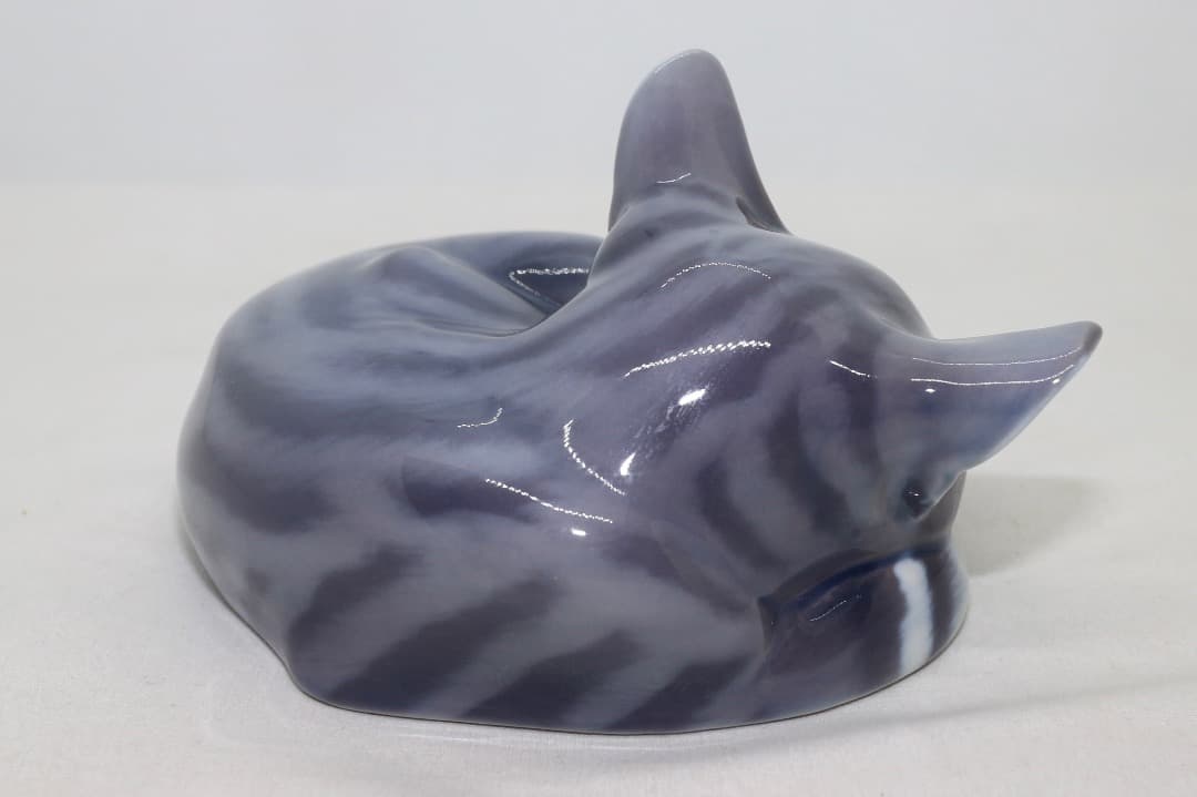 希少 ロイヤルコペンハーゲン フィギュリン 眠り猫 ねむり猫
