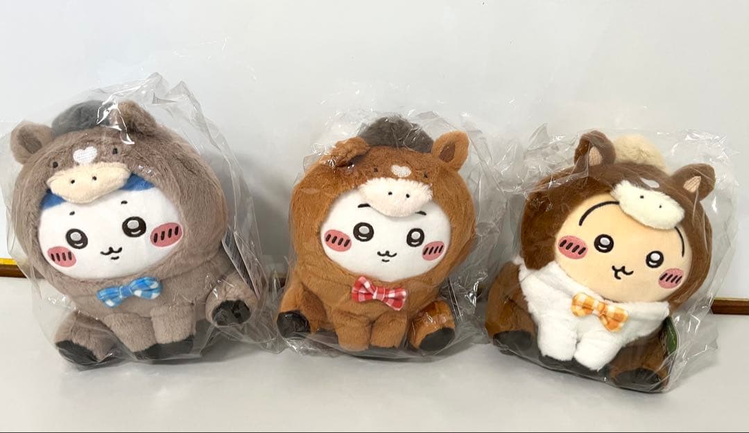 ちいかわ 2026 ハッピーバッグ ぬいぐるみ 缶バッチ ポストカード バッグ