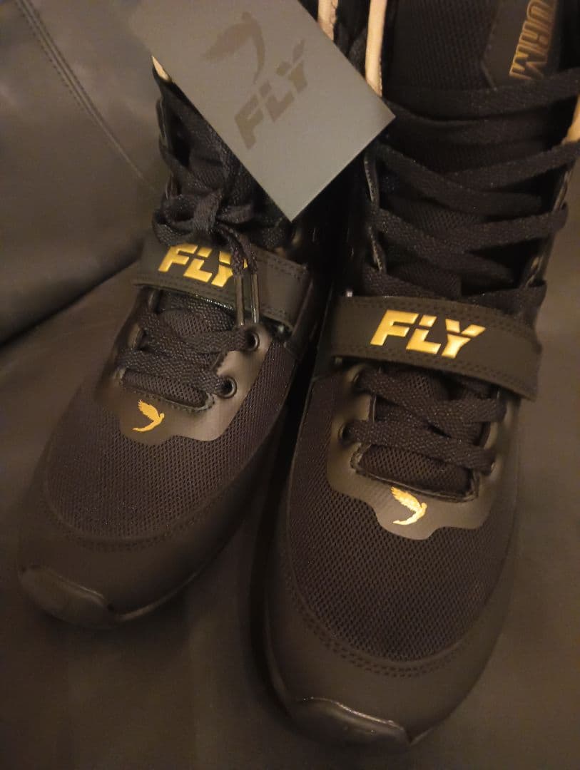 新品未使用　ＦＬY フライ　ボクシングシューズ　タグ箱付き