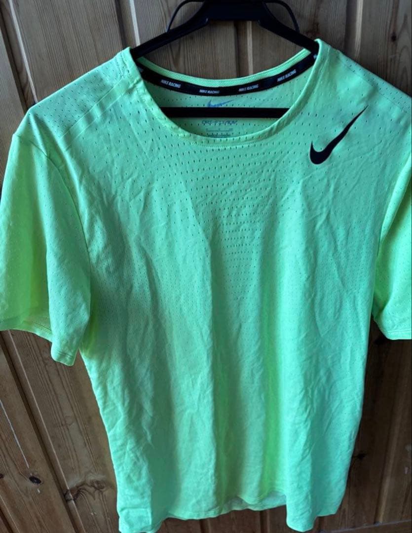 NIKE エアロスイフトT Sサイズ