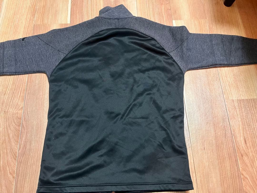 DESCENTE GOLF（デサント ゴルフ）　ハイブリッド ニットジャケット