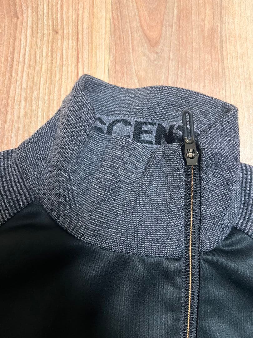 DESCENTE GOLF（デサント ゴルフ）　ハイブリッド ニットジャケット