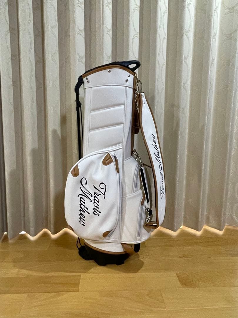 Travis Mathew スタンド式ゴルフバッグ ホワイト