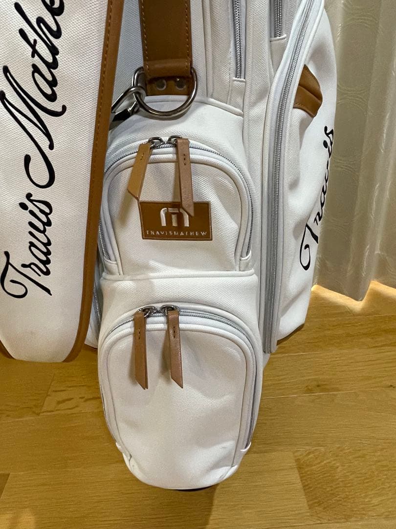 Travis Mathew スタンド式ゴルフバッグ ホワイト