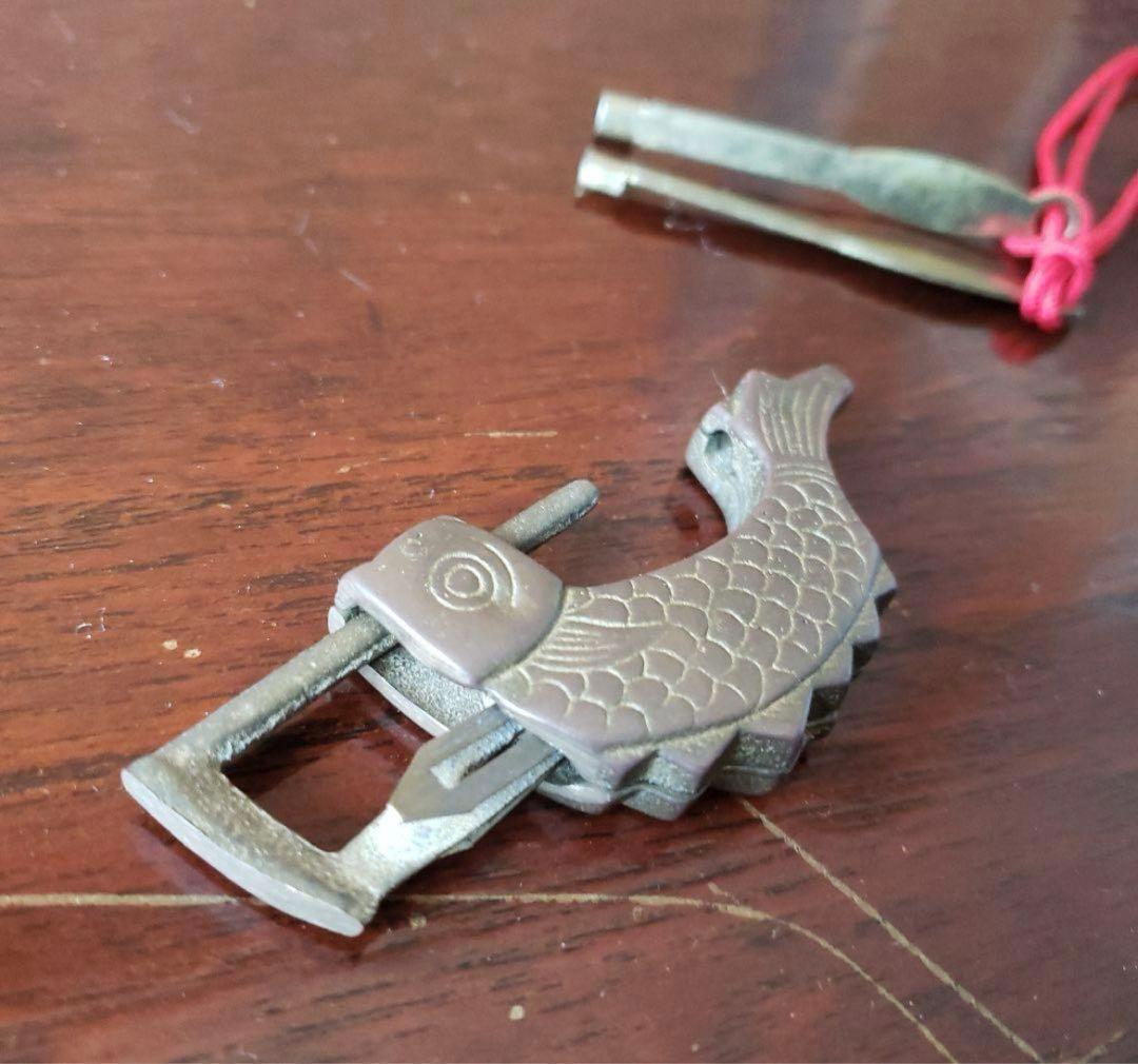 李朝家具　時代箪笥　両面収納　引出し　収納家具　薬箪笥　 鍵付き　飾り棚　真鍮