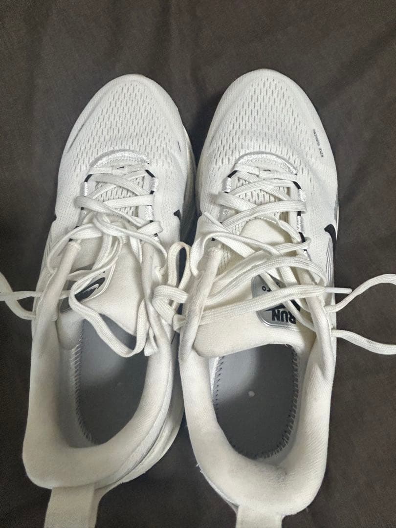 Nike ボメロ18 26.5cm