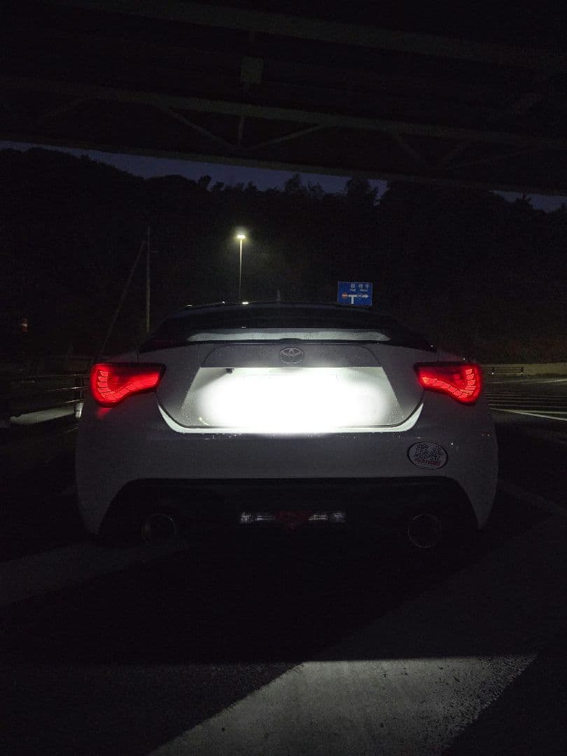 zn6 86 社外テールランプ