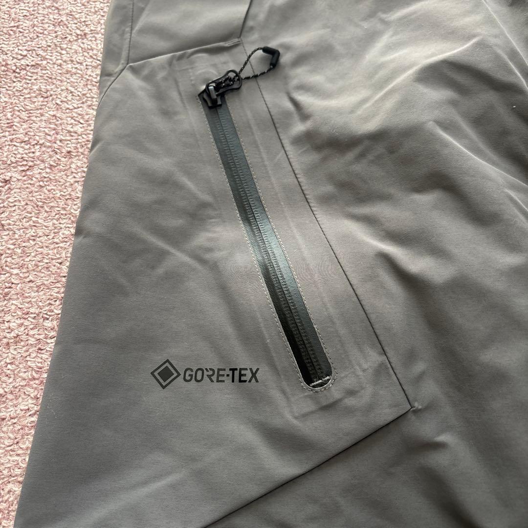 686 シックスエイトシックス GORE-TEX スノーボードパンツ