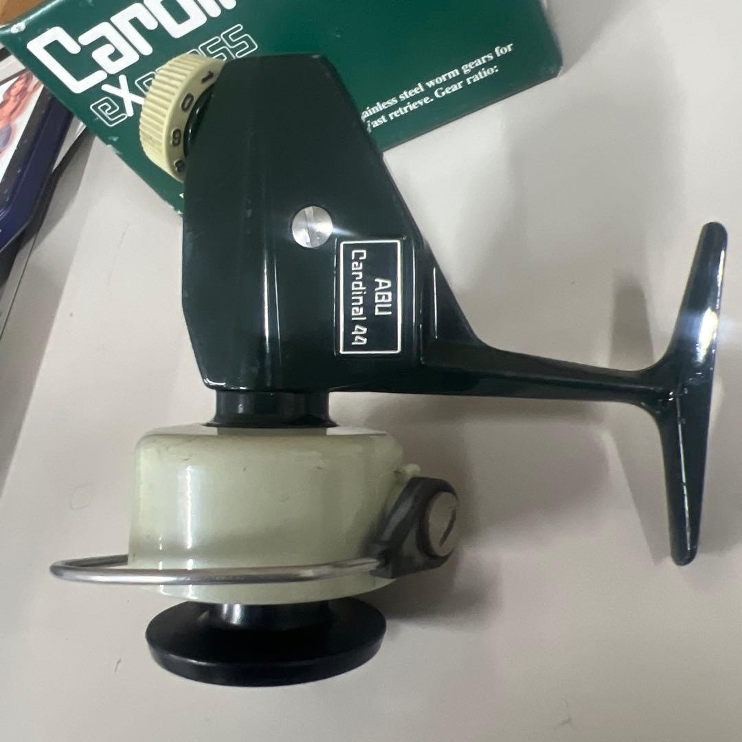 ABU Cardinal 44 スピンキャストリール