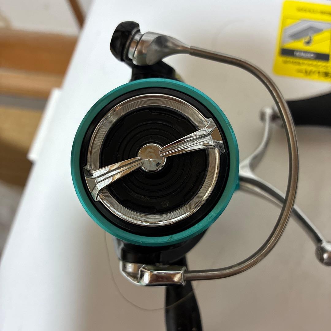 CE Emeraldas LT3000S-C-DH スピニングリール